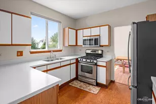 1348 Amaranth Dr, Naperville, IL 60564 - Photo 10