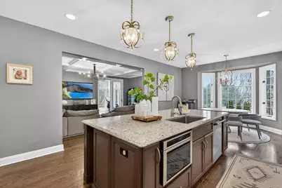 320 Boulder Drive, Lake in the Hills, IL 60156 - Photo 10