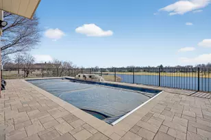 320 Boulder Dr, Lake in the Hills, IL 60156 - Photo 38