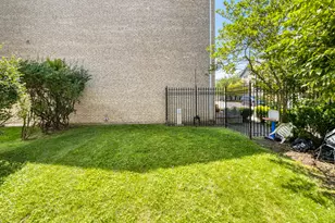 8146 S Prairie Park Pl, Chicago, IL 60619 - Photo 28
