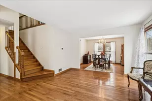 275 N Fiore Pkwy, Vernon Hills, IL 60061 - Photo 14