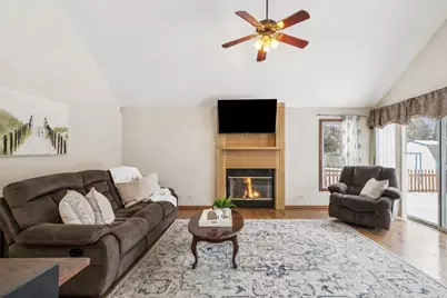 275 N Fiore Parkway, Vernon Hills, IL 60061 - Photo 10