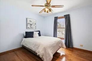 275 N Fiore Pkwy, Vernon Hills, IL 60061 - Photo 18