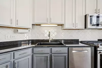 41 E 8th Street #2207, Chicago, IL 60605 - Photo 10