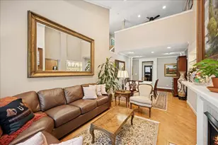 2710 Langley Cir, Glenview, IL 60025 - Photo 4