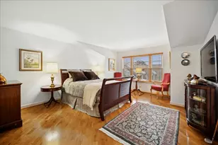 2710 Langley Cir, Glenview, IL 60025 - Photo 12