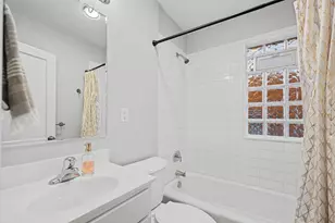 225 Sabin St, Sycamore, IL 60178 - Photo 14