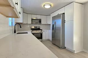 946 W Arlington Ln, Crete, IL 60417 - Photo 6