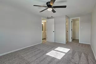 946 W Arlington Ln, Crete, IL 60417 - Photo 14