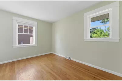 2210 N Fairmount Street, Davenport, IA 52804 - Photo 14
