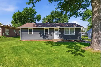 2210 N Fairmount Street, Davenport, IA 52804 - Photo 2