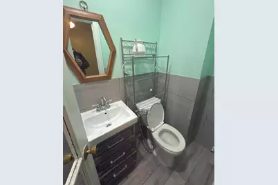 6449 N Artesian Avenue #2, Chicago, IL 60645 - Photo 12