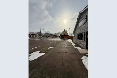 11 S Madison Street, Oswego, IL 60543 - Photo 4