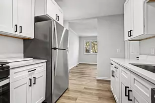 1402 Boston Ave, Joliet, IL 60435 - Photo 6