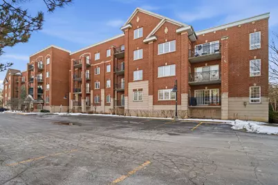 1479 N Milwaukee Avenue #312, Libertyville, IL 60048 - Photo 2