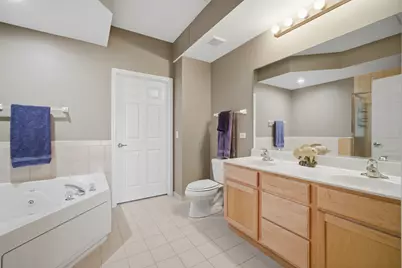 1479 N Milwaukee Avenue #312, Libertyville, IL 60048 - Photo 18