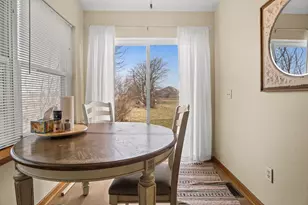 3805 S Pointe Dr, Dekalb, IL 60115 - Photo 16