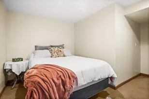 3805 S Pointe Dr, Dekalb, IL 60115 - Photo 20