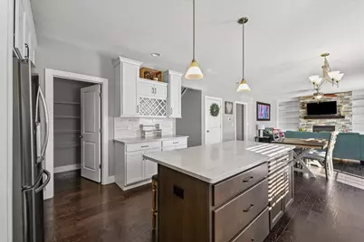 701 Country Ridge Drive, Mahomet, IL 61853 - Photo 8