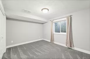 701 Country Ridge Dr, Mahomet, IL 61853 - Photo 32