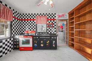 880 Bemis Rd, Glen Ellyn, IL 60137 - Photo 8