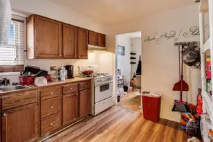 18010 Olympia Dr, Country Club Hills, IL 60478 - Photo 8