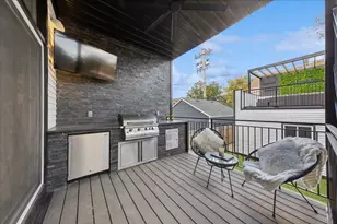 3576 W Wabansia Ave, Chicago, IL 60647 - Photo 16