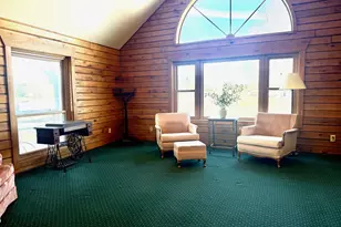 10835 E Barron Rd, Rochelle, IL 61068 - Photo 4