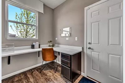 2516 Lawlor Lane, Naperville, IL 60564 - Photo 8