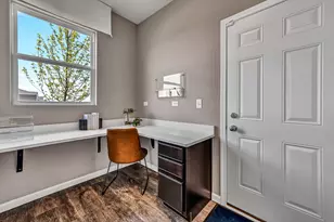 2516 Lawlor Ln, Naperville, IL 60564 - Photo 8