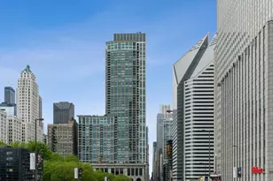 130 N Garland Ct, Chicago, IL 60602 - Photo 1