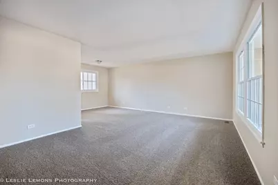 1053 S Finley Road, Lombard, IL 60148 - Photo 2