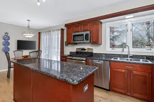 111 W 17th St, Lombard, IL 60148 - Photo 10