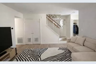 463 Kennedy Place, Vernon Hills, IL 60061 - Photo 8