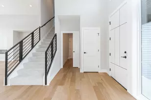 5303 Finlen Ln, Bloomington, IL 61705 - Photo 8