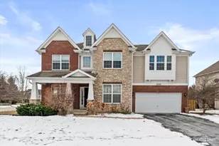 200 Redding Ct, Oswego, IL 60543 - Photo 2