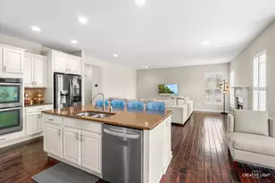 200 Redding Ct, Oswego, IL 60543 - Photo 6