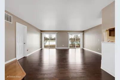 429 Sandhurst Circle #1, Glen Ellyn, IL 60137 - Photo 6