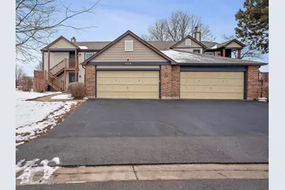 429 Sandhurst Circle #1, Glen Ellyn, IL 60137 - Photo 2