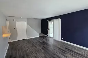 462 Thomas Paine Ct, Aurora, IL 60504 - Photo 2