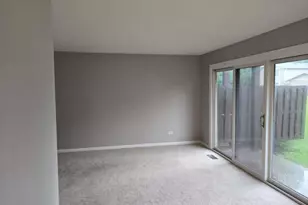 5850 Fresno Ct, Hanover Park, IL 60133 - Photo 4