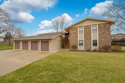 5850 Fresno Court #A, Hanover Park, IL 60133 - Photo 2
