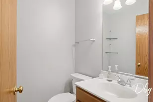 7 E Dahlia Ln, Round Lake Beach, IL 60073 - Photo 8