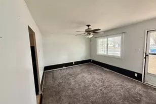 329 Robinson Dr, Morris, IL 60450 - Photo 6