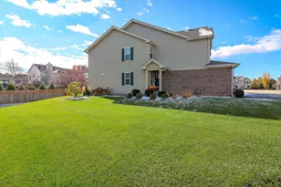 2084 Canyon Creek Ct, Aurora, IL 60503 - Photo 24