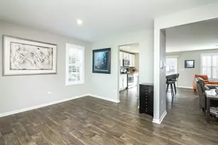 2084 Canyon Creek Ct, Aurora, IL 60503 - Photo 4