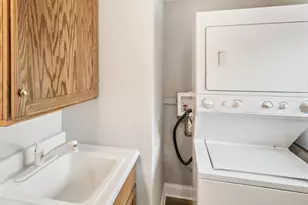 3312 W Lake Shore Dr, Wonder Lake, IL 60097 - Photo 24