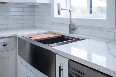 210 N Russel Street, Mount Prospect, IL 60056 - Photo 6