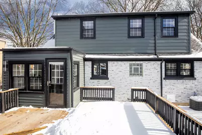 210 N Russel Street, Mount Prospect, IL 60056 - Photo 2