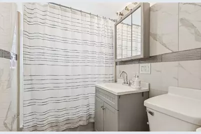 122 W Helen Road, Palatine, IL 60067 - Photo 16